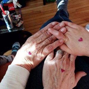 Meet your Posher, Linda